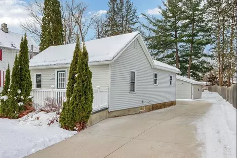 209 S Main St, Pardeeville, WI 53954