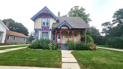 125 S Lincoln St, Elkhorn, WI 53121