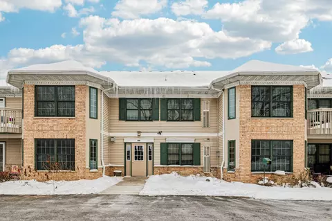 5397 Blue Bill Park Dr #8, Waunakee, WI 53597