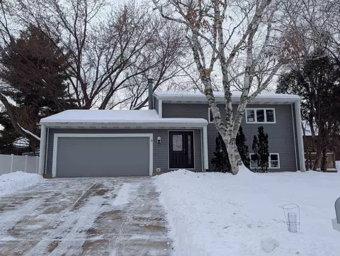 5 E Spyglass Ct, Madison, WI 53717