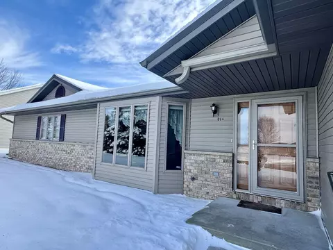 314 Forest St, Fox Lake, WI 53933