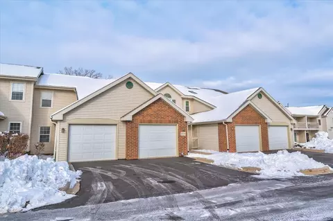 909 Park St #101, Oregon, WI 53575