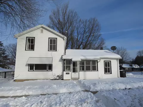 163 W Moore St, Berlin, WI 54923