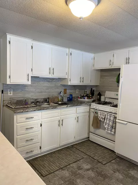Kitchen - w1026 Laurie Lane, Montello, WI 53949 photo 3 of 3
