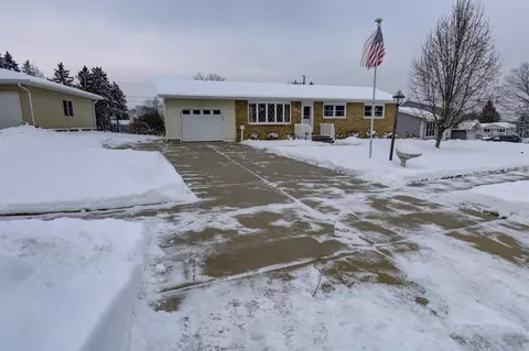 269 Kierstead Ln, Oregon, WI 53575
