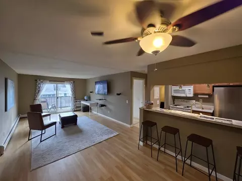 4326 Melody Ln #202, Madison, WI 53704