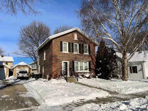208 Orchard Rd, Kohler, WI 53044