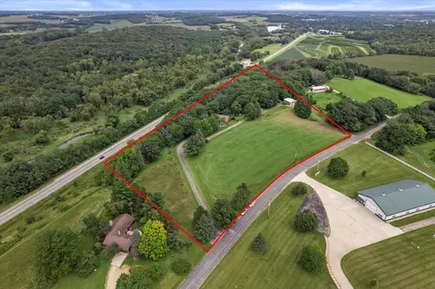 88 E Waterloo Rd, Waterloo, WI 53594