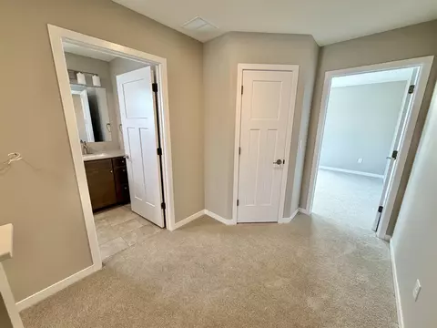 Entry Way - n3523 View Point Drive, Monroe, WI 53566 photo 4 of 6