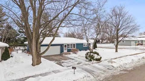 190 S Oak St, Oregon, WI 53575