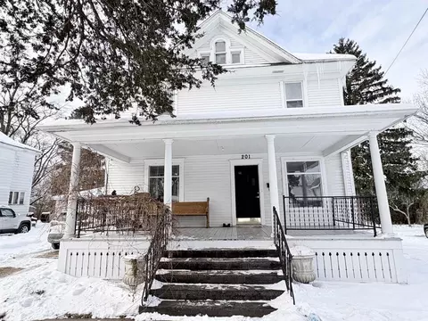 201 N Grove St, Reedsburg, WI 53959