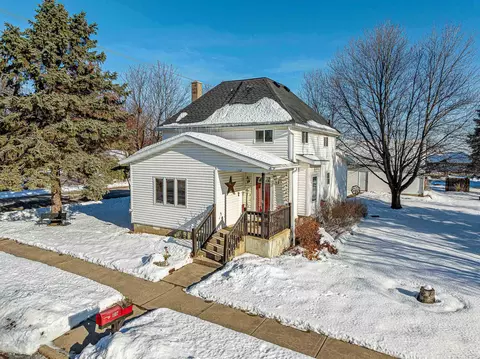 1102 30th Ave, Monroe, WI 53566