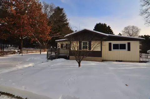 3624 11th Ln, Wisconsin Dells, WI 53965