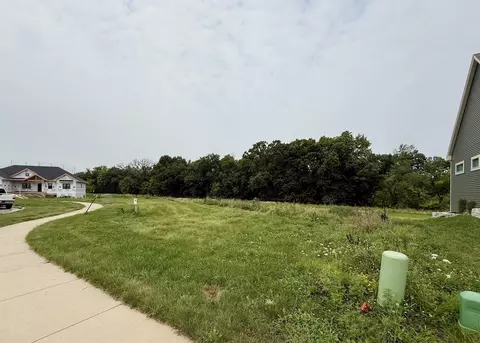 7786 Bluestem Trl, Deforest, WI 53532 photo 3
