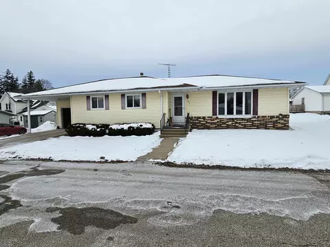 625 4th St, Bloomington, WI 53804
