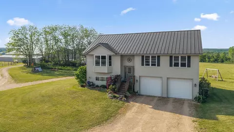w6800 County Road D, Oxford, WI 53952