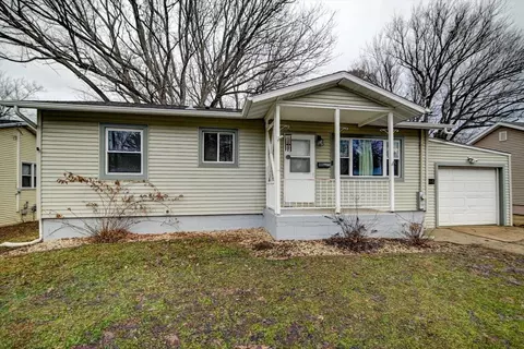 316 W Randolph St, Stoughton, WI 53589