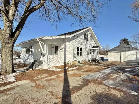 1614 N Washington St, Janesville, WI 53548