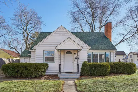 800 Broadway St, Baraboo, WI 53913