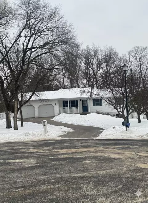 812 Zachery Cir, Reedsburg, WI 53959