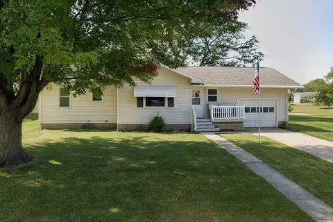 219 N Grant St, Belleville, WI 53508