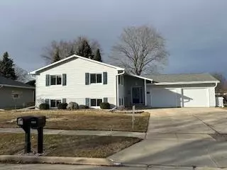 608 Beekman St, Waupun, WI 53963