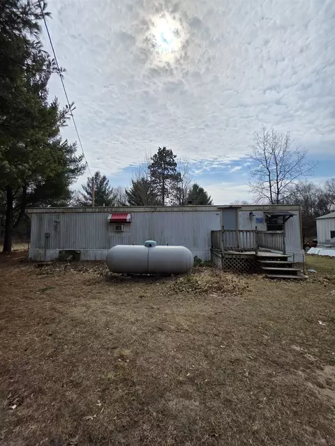 915 Fur Ave, Wisconsin Dells, WI 53965
