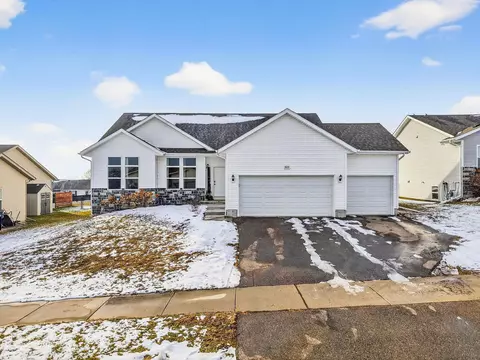 3159 Guinness Dr, Janesville, WI 53546