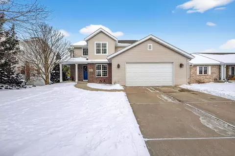 9618 Shadow Ridge Trl, Middleton, WI 53562