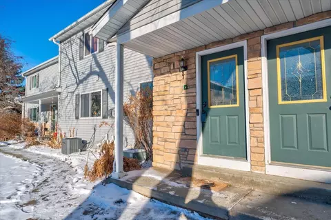 1017 Gammon Ln #D, Madison, WI 53719