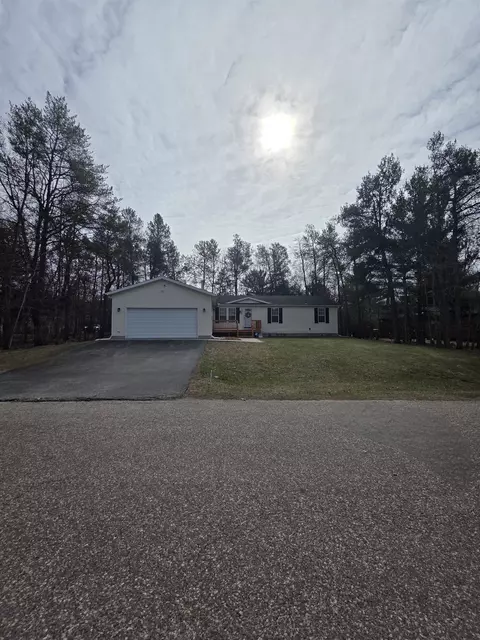 256 Dogwood Ln, Wisconsin Dells, WI 53965