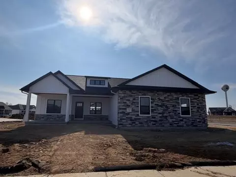 7714 Larkspur Ln, Deforest, WI 53532