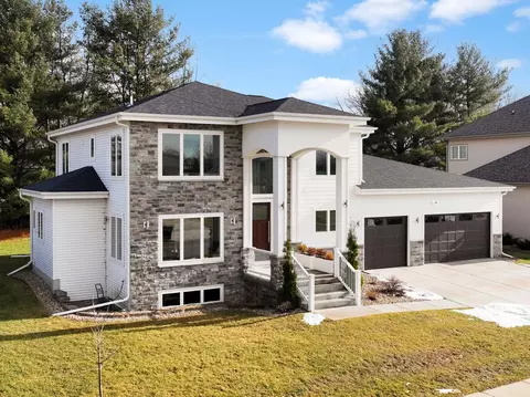 1119 Red Rock Ln, Middleton, WI 53562