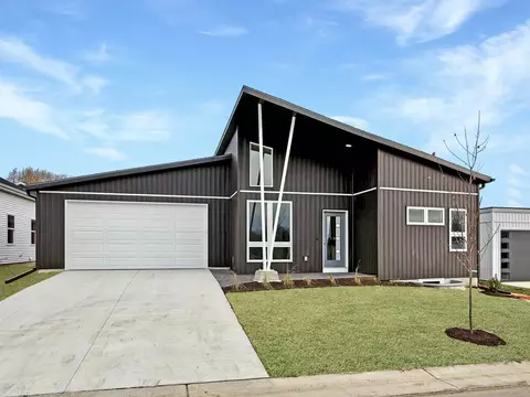 104 Boneset Ave, Poynette, WI 53955