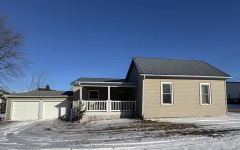 115 N Grand St, Livingston, WI 53554