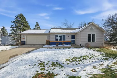 7402 W Valley Ridge Dr, Madison, WI 53719
