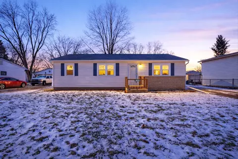 2432 Wood Dr, Beloit, WI 53511