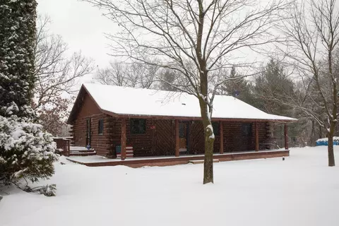 n296 4th Avenue, Coloma, WI 54930