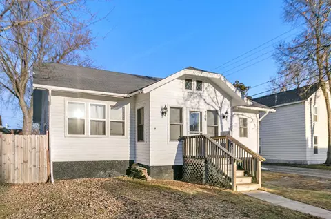 709 Dewitt St, Portage, WI 53901