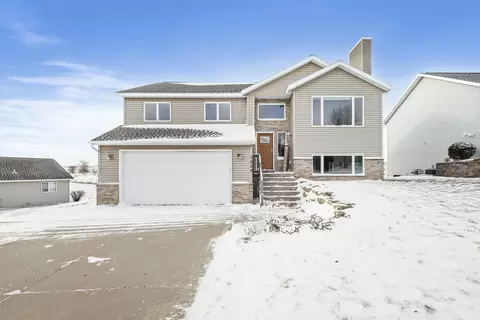 1032 Vista Ridge Dr, Mount Horeb, WI 53572