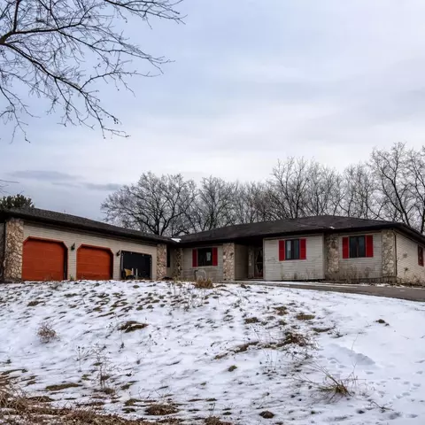 6814 Horseshoe Bnd, Verona, WI 53593