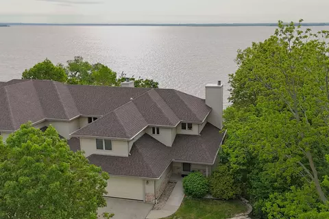 n807 Waubunsee Tr #3, Fort Atkinson, WI 53538