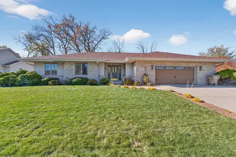 1802 Tarragon Dr, Madison, WI 53716