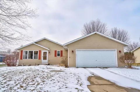73 Debbie Dr, Evansville, WI 53536