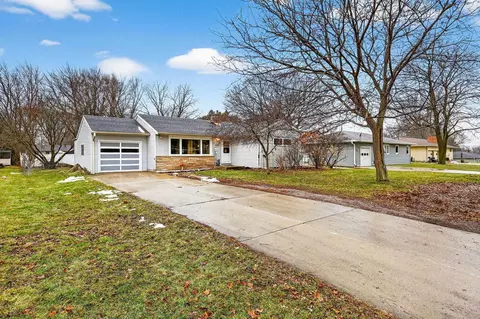 239 E Spaulding St, Watertown, WI 53098