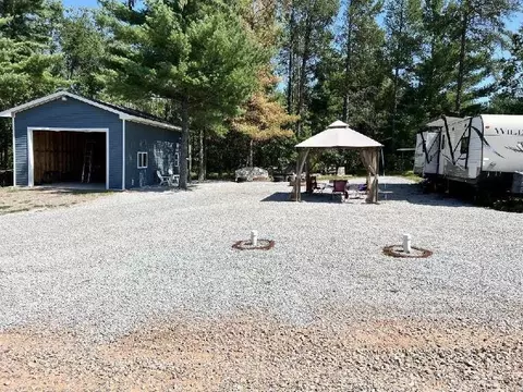 917 Blackhawk Ln, Hancock, WI 54943