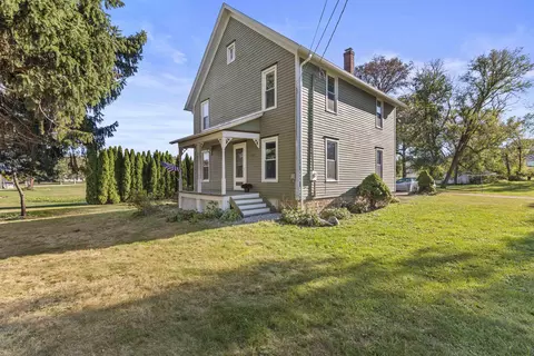 516 E Beloit St, Orfordville, WI 53576