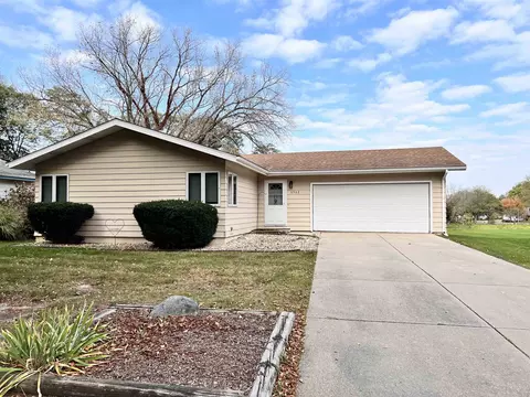 6502 Pilgrim Rd, Madison, WI 53711