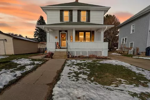 1513 Carrington St, Janesville, WI 53545