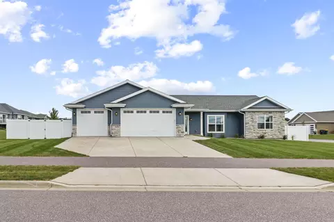 162 Chickadee Ln, Sauk City, WI 53583